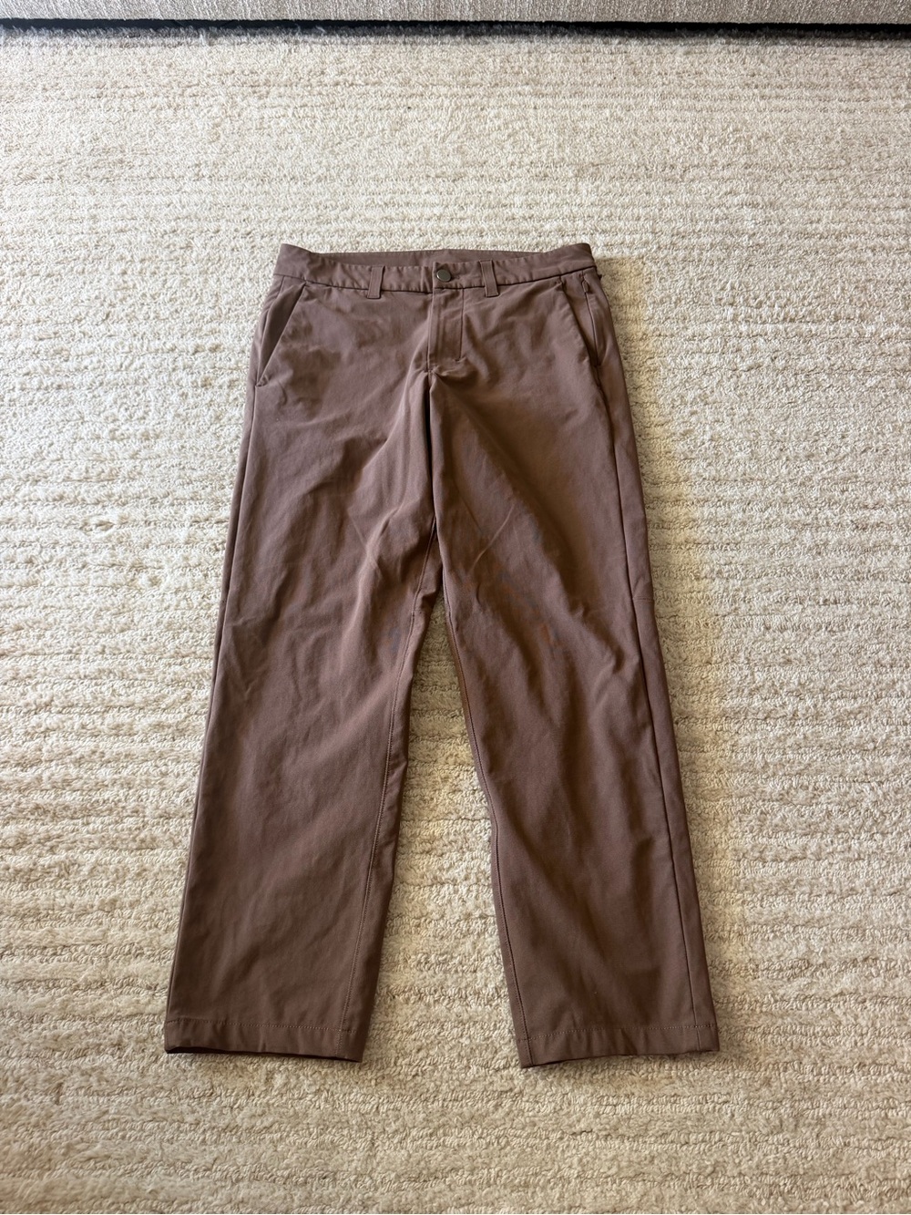 Lululemon men’s dark mocha commission slim fit pants size 30”